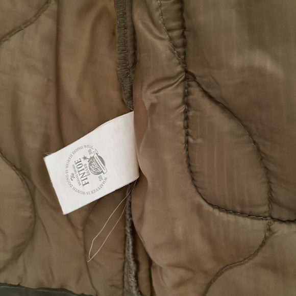 Fintoe olive green 3M thinsulate boxy oversized jacket liner style Men’s Medium. - Picture 7 of 13